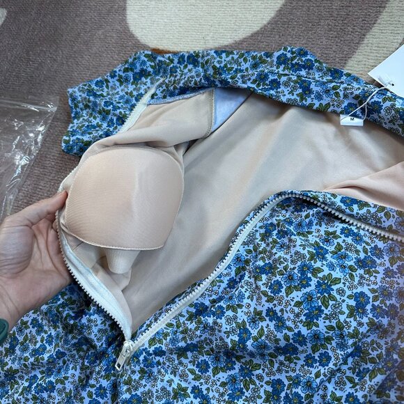 {NWT} LIME RICKI Cornflower Rash Guard One Piece | M | blue floral rashguard - Picture 8 of 8